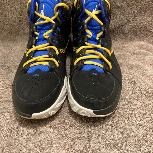 Nike Air Jordan Sneaker Womens 8.5 - Picture 1 of 6